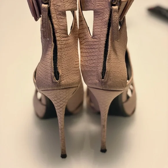 Giuseppe Zanotti Blush Pink Croc-Embossed Strappy Stiletto Sandals Size 38 - Picture 9 of 14
